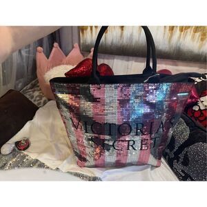 Victorias secret/Vs shopper tote beach bag black/pink signature stripe sequin